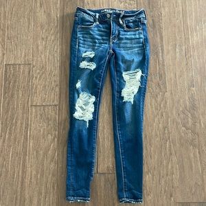 American Eagle distressed stretch jeans. Size 2 short.